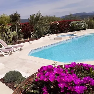 Hébergement de vacances Provençal Indépendant Avec Piscine Chauffée : Le Suy Bien, Flayosc