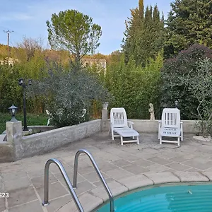 Appartement Calme Avec Accès Jardin Et Piscine, Flayosc